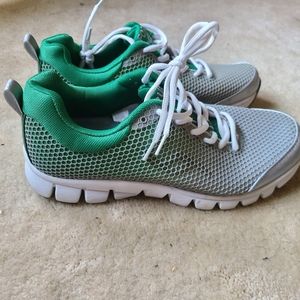 ForUs Athletic Shoes size 7